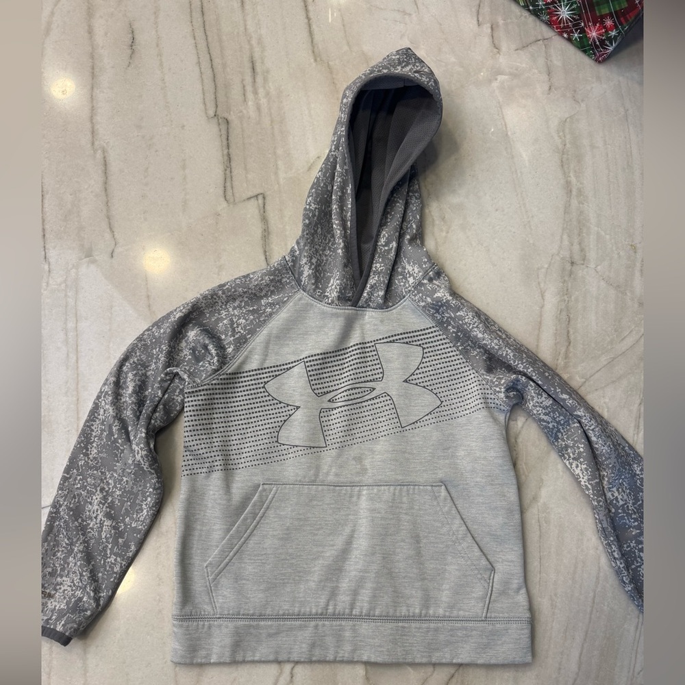 Under Armour hoodie YS